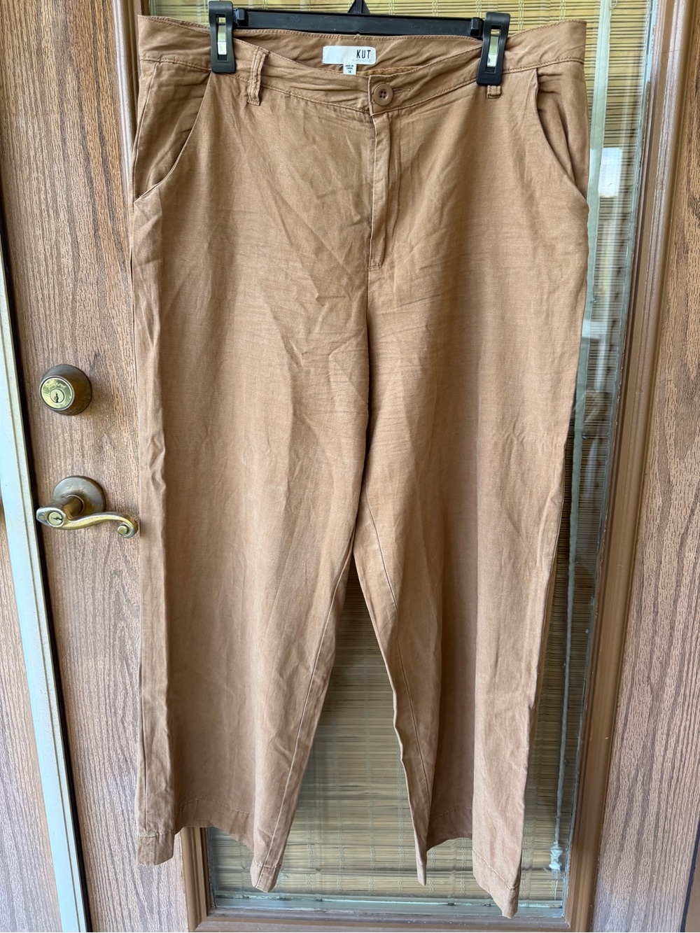 Kut from the Kloth Women's Straight-Leg Chinos in Camel Brown